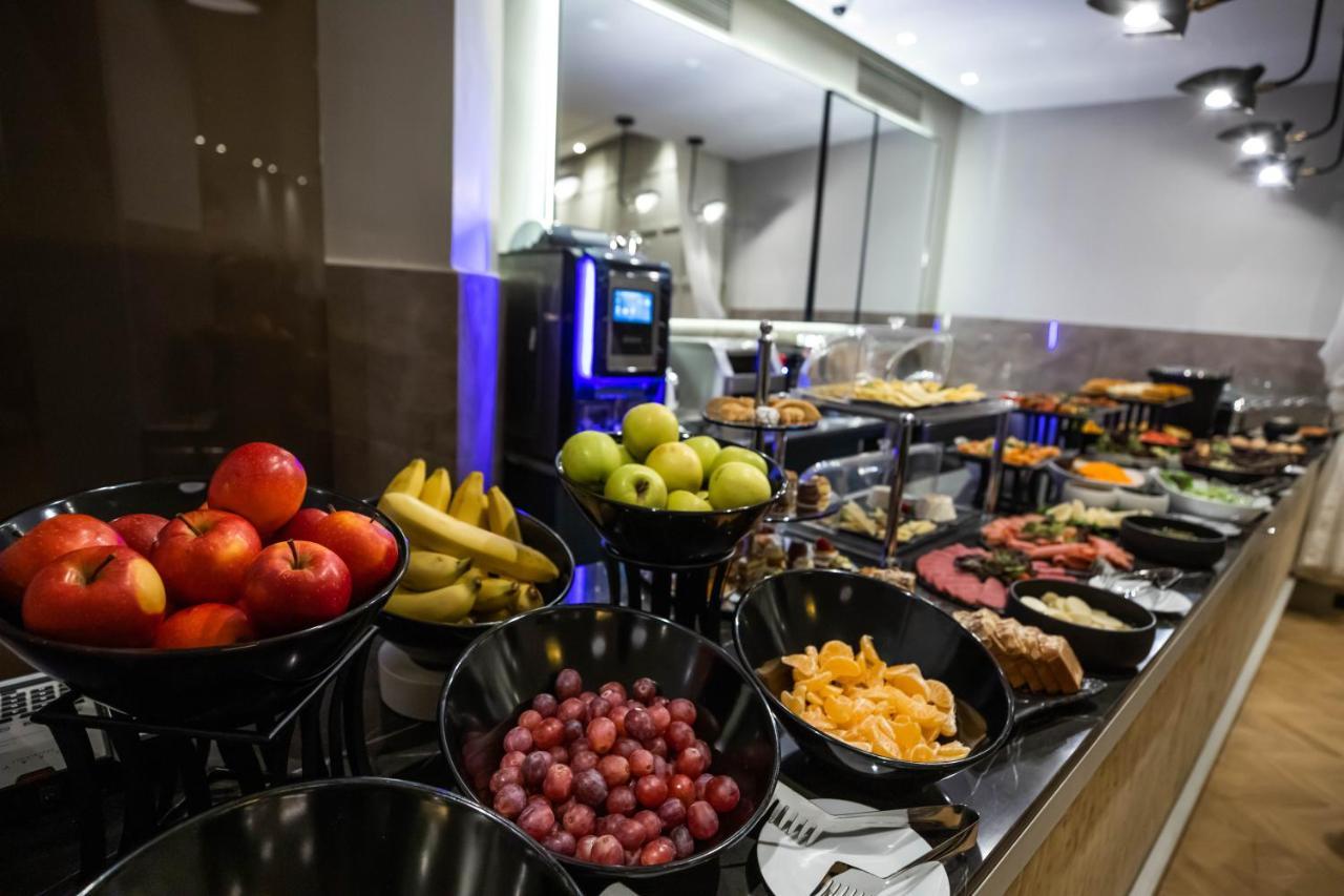 Gray Boutique Hotel الدار البيضاء المظهر الخارجي الصورة A buffet at a hotel