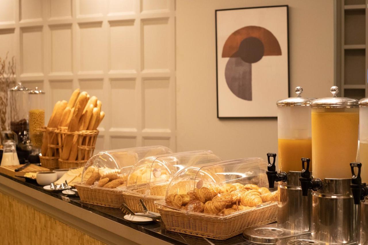 Gray Boutique Hotel الدار البيضاء المظهر الخارجي الصورة A breakfast buffet at a hotel